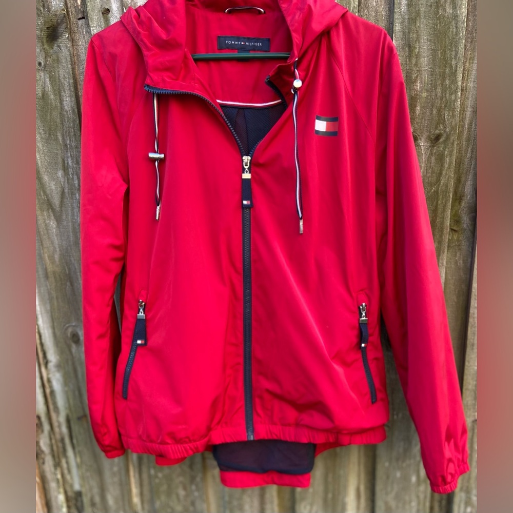 Tommy Hilfiger Women’s Red Size Large Windbreaker Jacket Lightweight